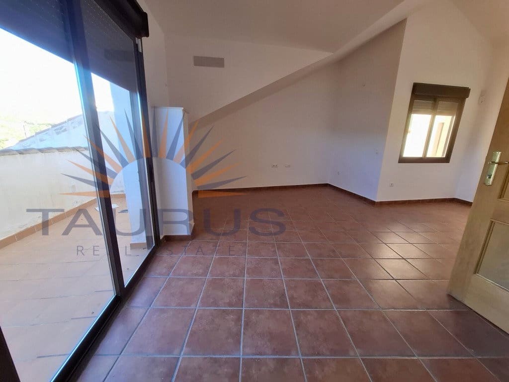 1 sypialnia Apartament na sprzedaż w Alcaucin z basenem garażem - 94 125 € (Ref: 9655847)