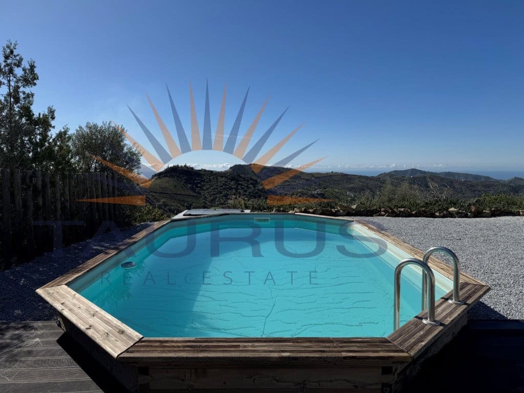 4 bedroom Villa for sale in Salares with pool garage - € 330,000 (Ref: 9659195)