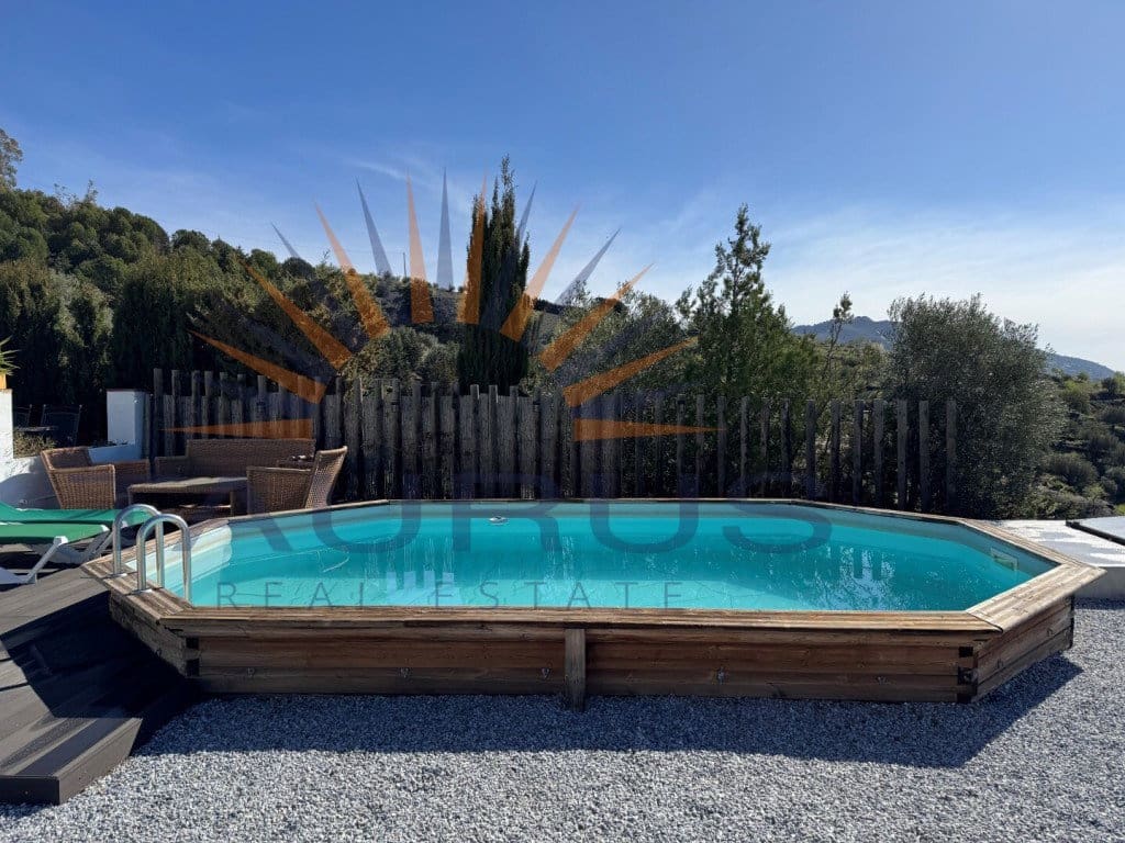4 bedroom Villa for sale in Salares with pool garage - € 330,000 (Ref: 9659195)