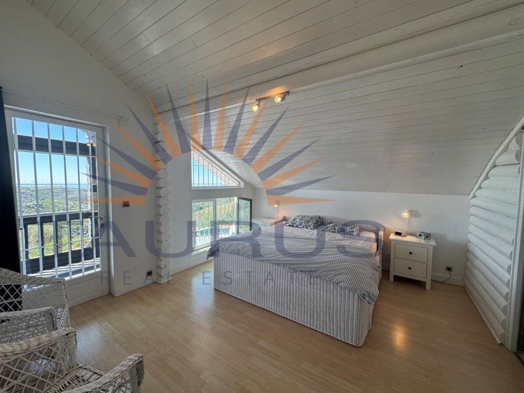 4 bedroom Villa for sale in Salares with pool garage - € 330,000 (Ref: 9659195)