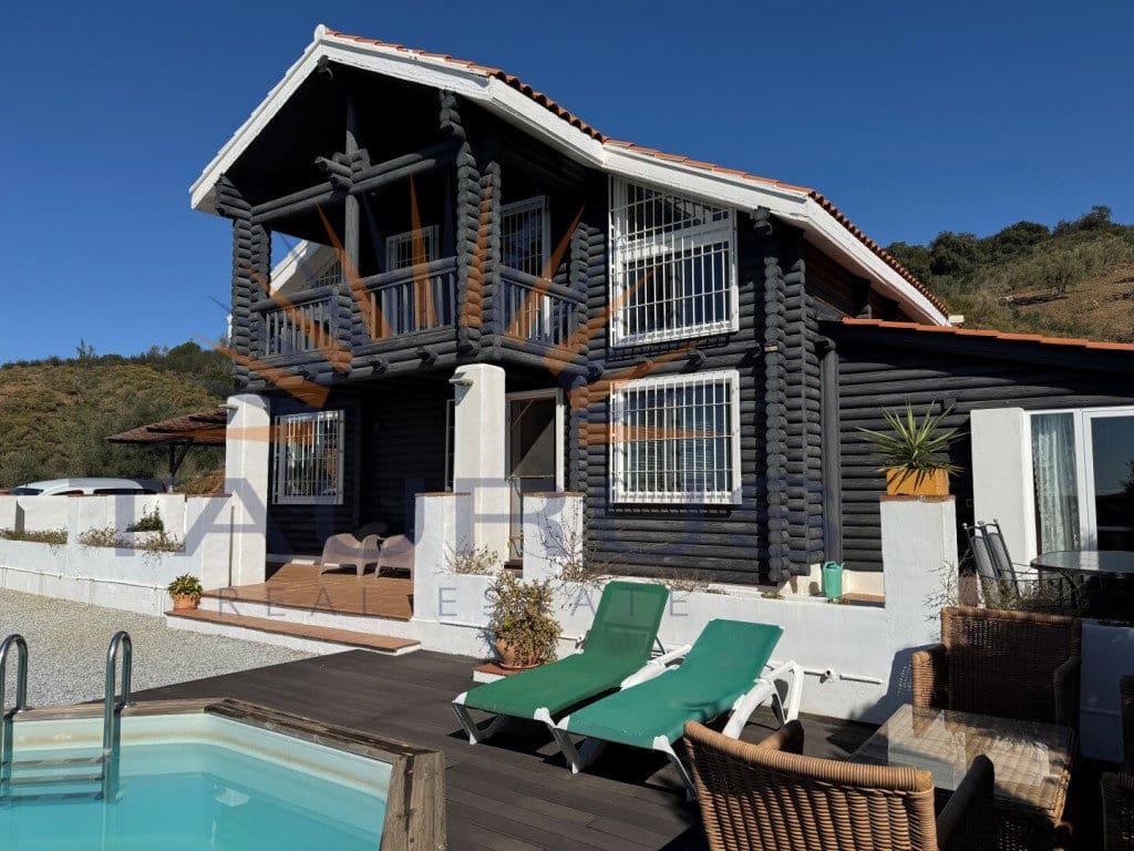 4 bedroom Villa for sale in Salares with pool garage - € 330,000 (Ref: 9659195)