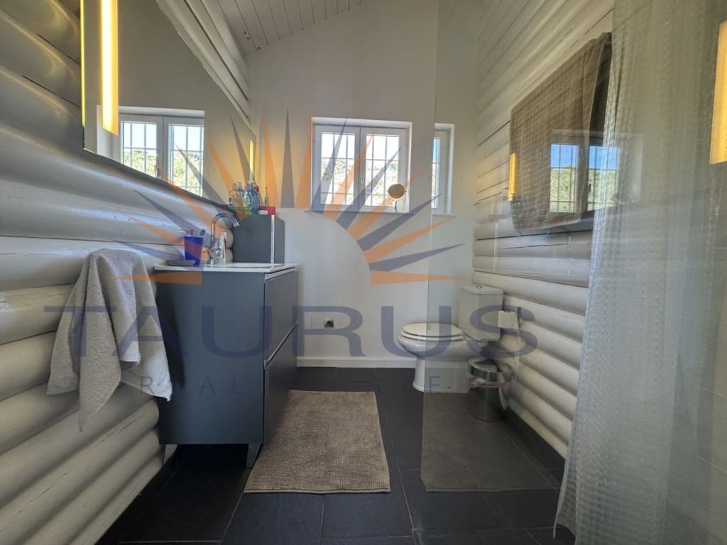 4 sovrum Villa till salu i Salares med pool - 330 000 € (Ref: 9659195)