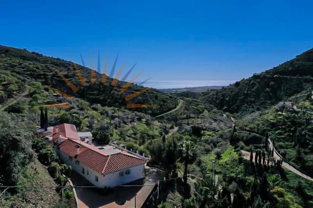 5 soverom Villa til salgs i Arenas de Velez, Arenas med svømmebasseng - € 730 000 (Ref: 9670308)