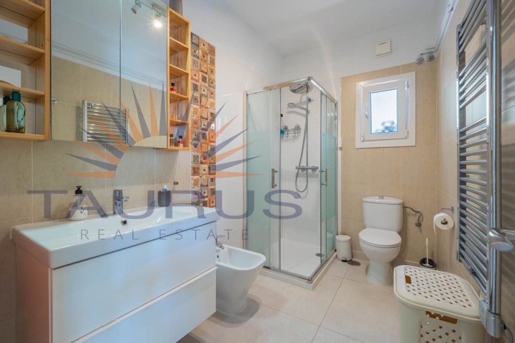 5 soverom Villa til salgs i Arenas de Velez med svømmebasseng garasje - € 730 000 (Ref: 9670308)