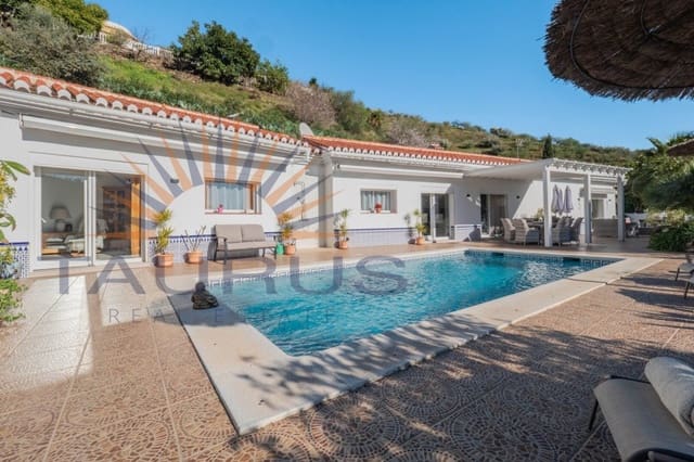 5 sypialnia Willa na sprzedaż w Arenas de Velez, Arenas z basenem garażem - 730 000 € (Ref: 9670308)