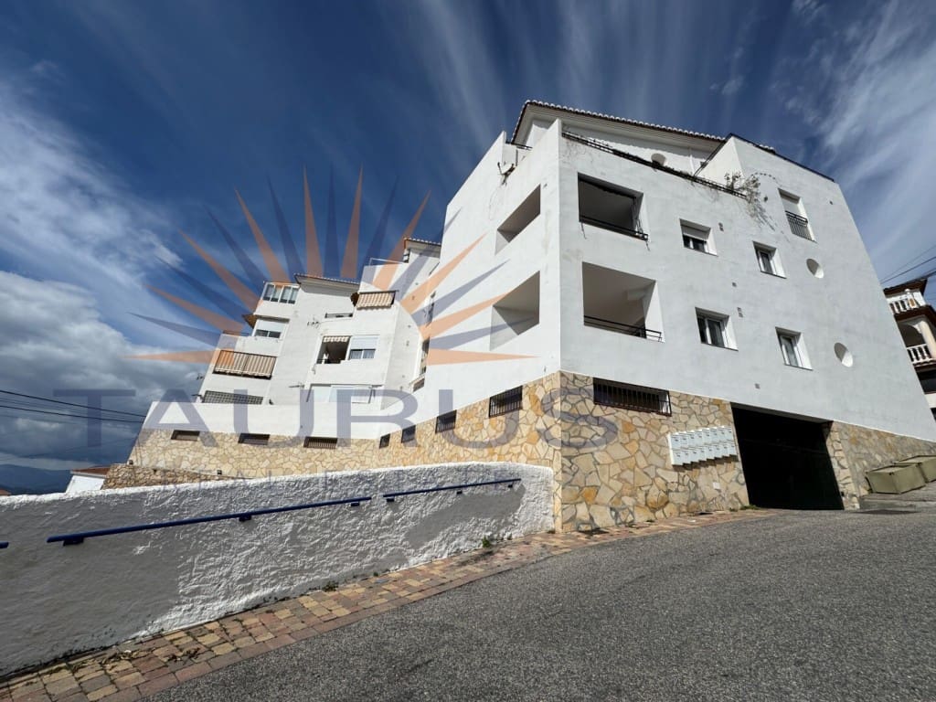 2 bedroom Apartment for sale in Canillas de Aceituno - € 146,500 (Ref: 9670309)