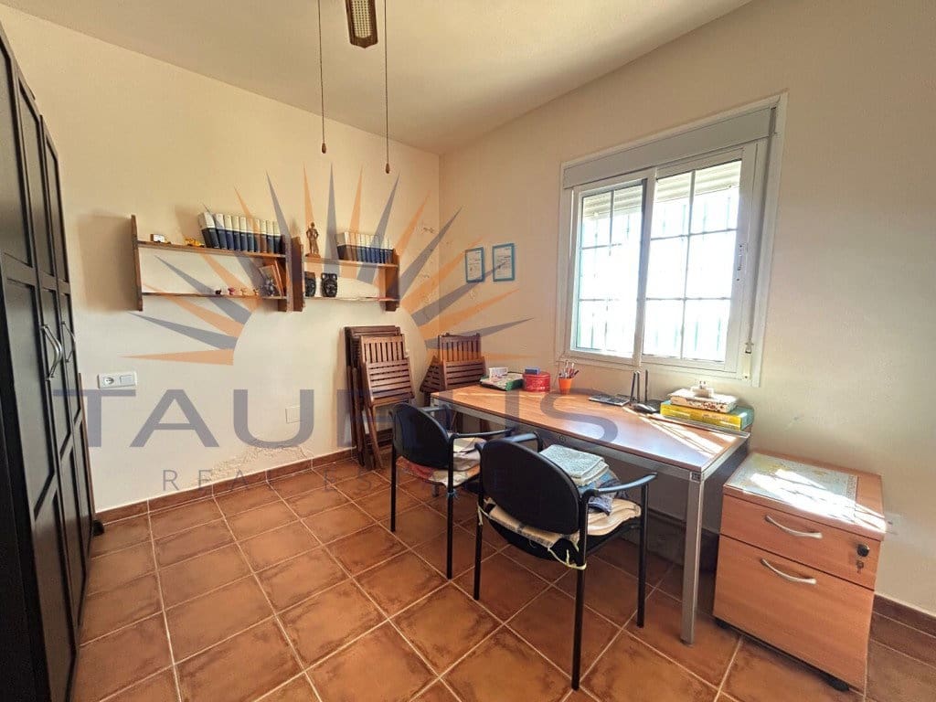 3 soverom Villa til salgs i Arenas de Velez med svømmebasseng - € 420 000 (Ref: 9674016)