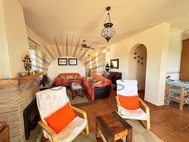 3 sypialnia Willa na sprzedaż w Arenas de Velez, Arenas z basenem - 420 000 € (Ref: 9674016)