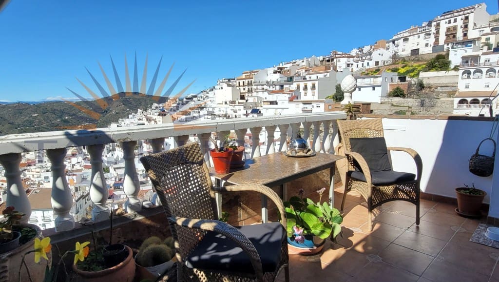 4 makuuhuone Huoneisto myytävänä paikassa Competa - 270 000 € (Ref: 9674017)