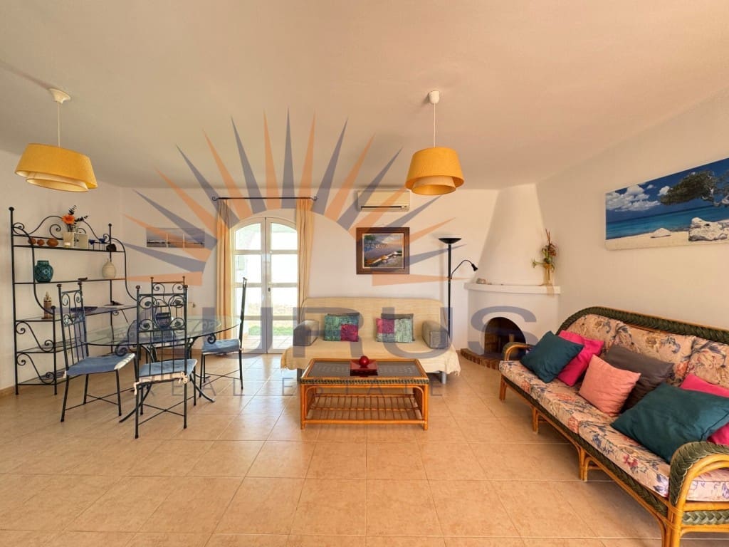 9 makuuhuone Huvila myytävänä paikassa Nerja mukana 
autotalli - 1 590 000 € (Ref: 9677059)