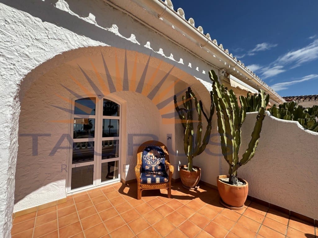 9 makuuhuone Huvila myytävänä paikassa Nerja mukana 
autotalli - 1 590 000 € (Ref: 9677059)