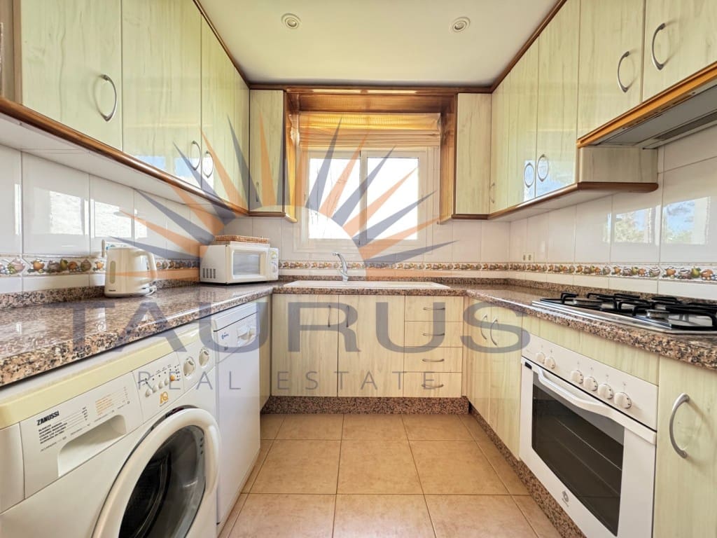 9 makuuhuone Huvila myytävänä paikassa Nerja mukana 
autotalli - 1 590 000 € (Ref: 9677059)