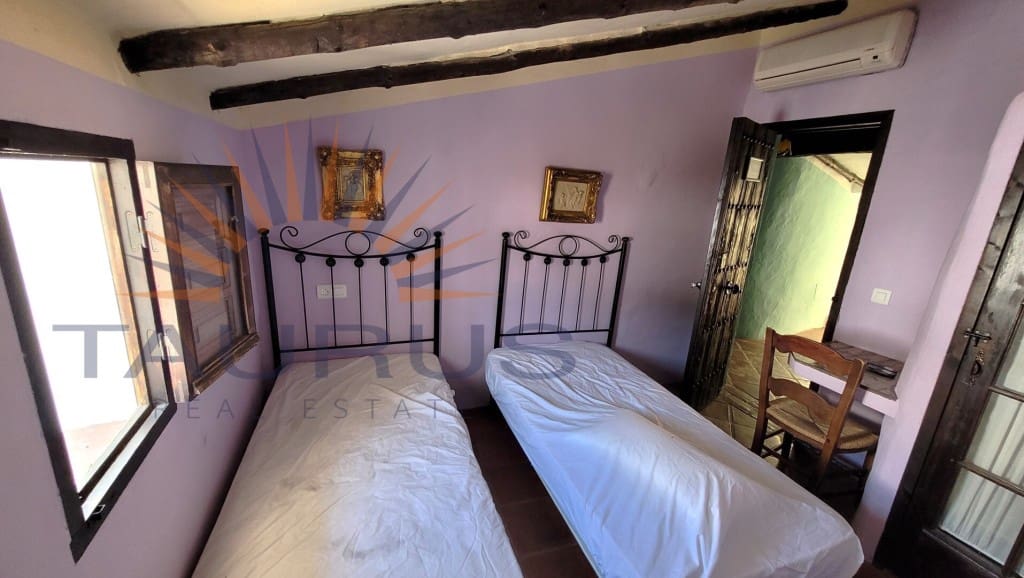 Komercyjne na sprzedaż w Archez - 262 000 € (Ref: 9679664)