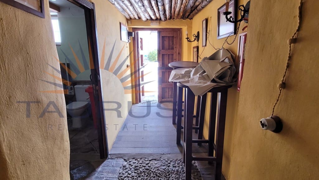 7 quarto Empresa para venda em Archez - 262 000 € (Ref: 9679664)