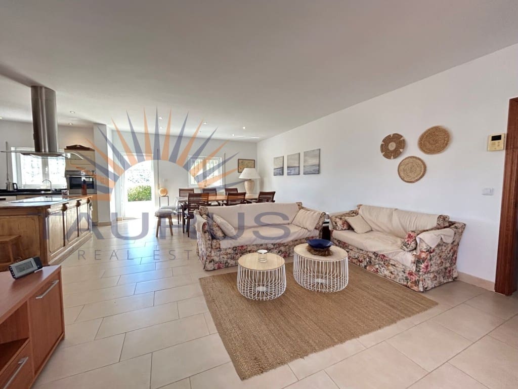 3 sypialnia Willa na sprzedaż w Vinuela z basenem - 590 000 € (Ref: 9690369)