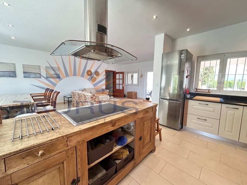 3 sypialnia Willa na sprzedaż w Vinuela z basenem - 590 000 € (Ref: 9690369)