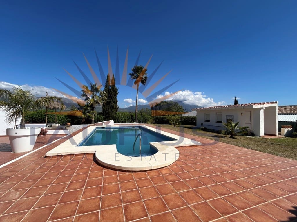 3 sypialnia Willa na sprzedaż w Vinuela z basenem - 590 000 € (Ref: 9690369)