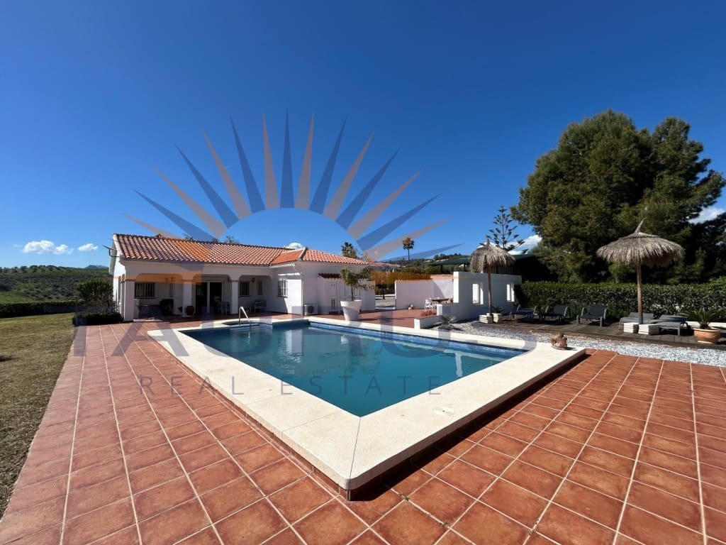 3 sypialnia Willa na sprzedaż w Vinuela z basenem - 590 000 € (Ref: 9690369)