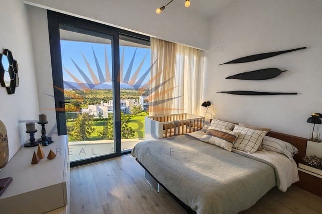 3 makuuhuone Omakotitalo myytävänä paikassa Caleta de Vélez, Vélez-Málaga mukana uima-altaan 
autotalli - 559 000 € (Ref: 9695153)