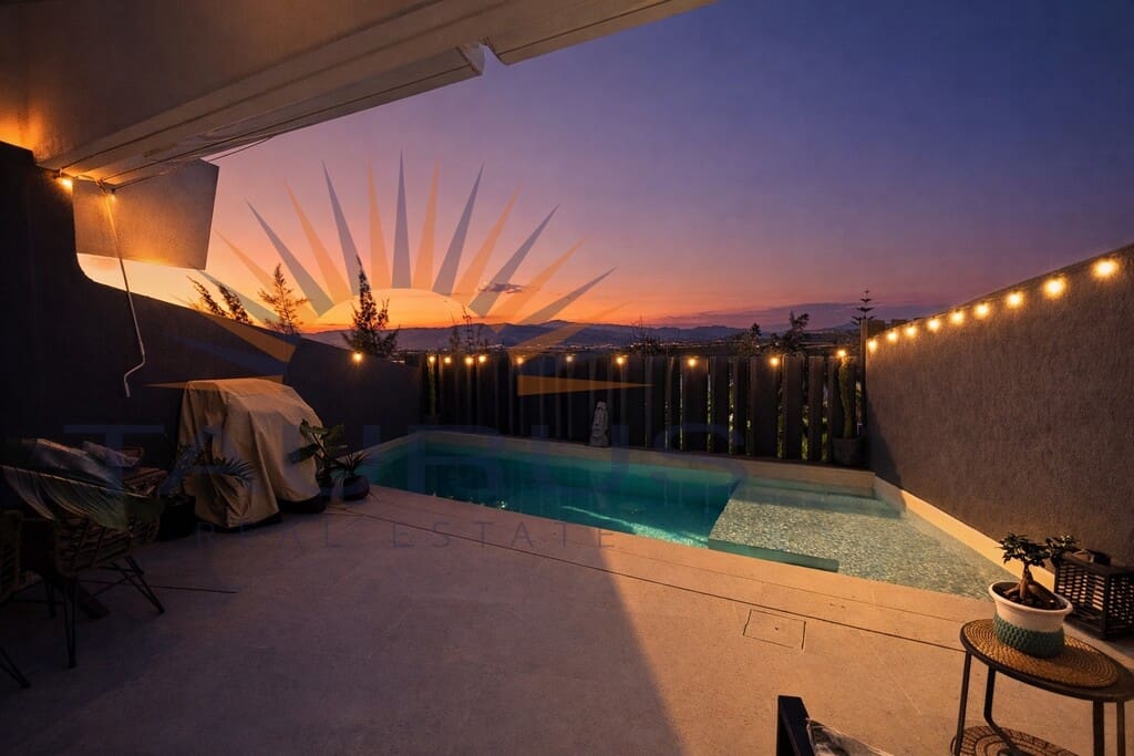 3 bedroom Terraced Villa for sale in Caleta de Velez with pool - € 559,000 (Ref: 9695153)