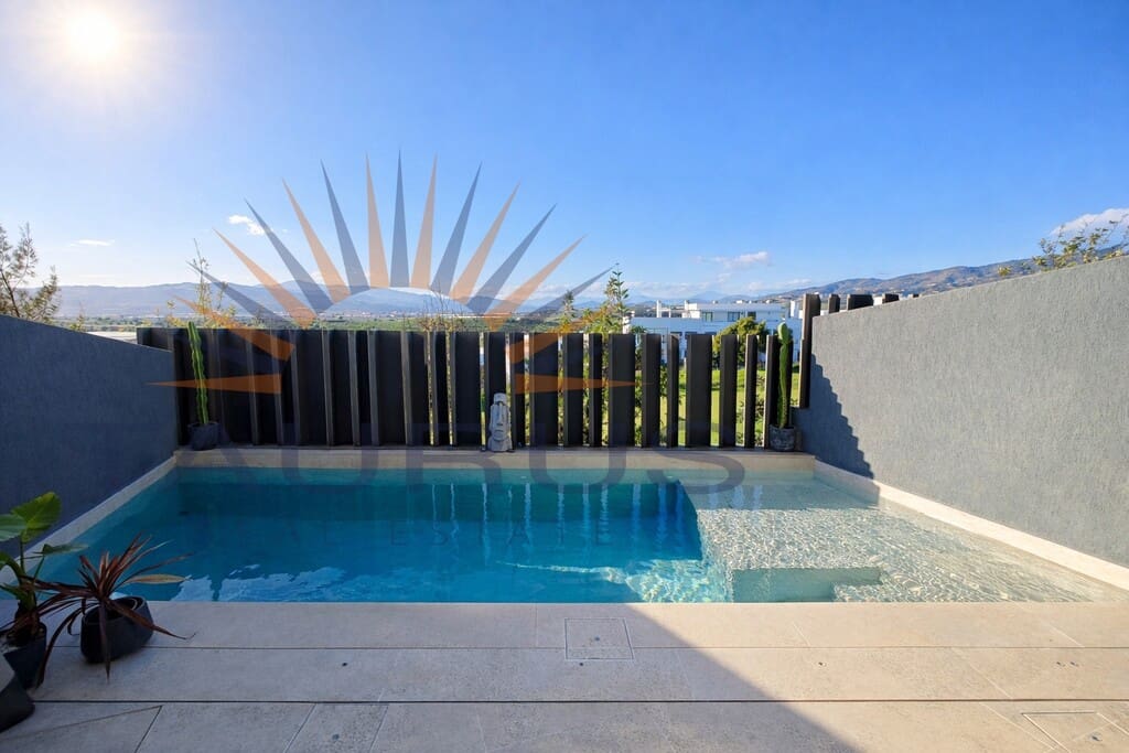 3 bedroom Terraced Villa for sale in Caleta de Velez with pool - € 559,000 (Ref: 9695153)