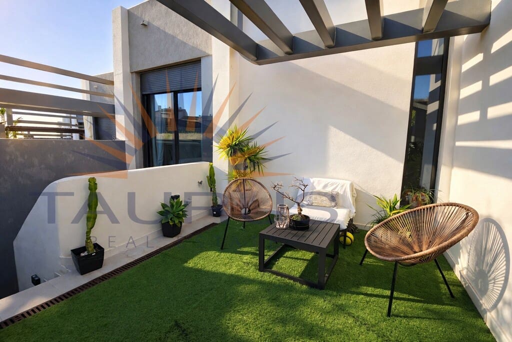 3 bedroom Terraced Villa for sale in Caleta de Velez with pool - € 559,000 (Ref: 9695153)