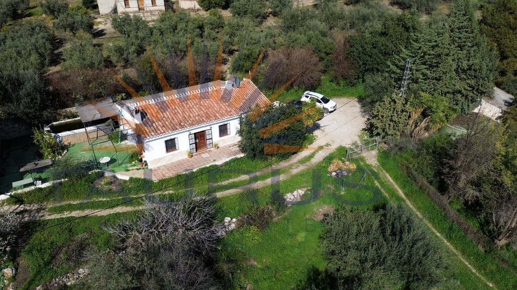 5 bedroom Villa for sale in Periana with pool - € 575,000 (Ref: 9698682)