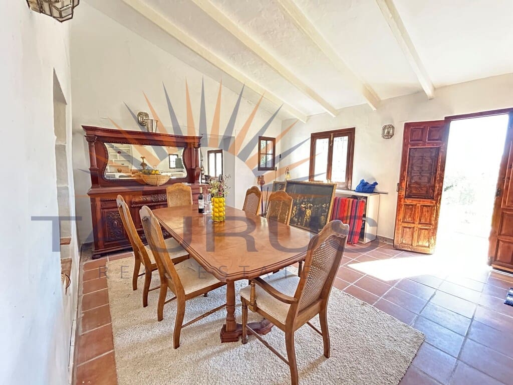 5 bedroom Villa for sale in Periana with pool - € 575,000 (Ref: 9698682)