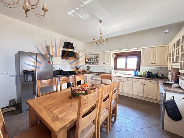 5 Zimmer Villa zu verkaufen in Periana mit Pool - 575.000 € (Ref: 9698682)