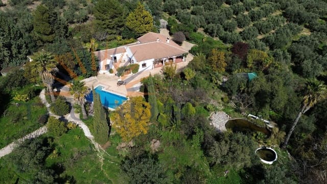 5 Zimmer Villa zu verkaufen in Periana mit Pool - 575.000 € (Ref: 9698682)