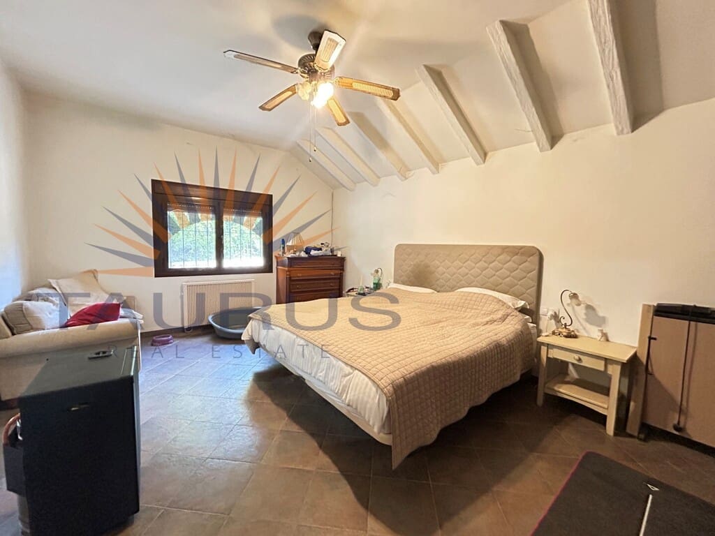 5 bedroom Villa for sale in Periana with pool - € 575,000 (Ref: 9698682)