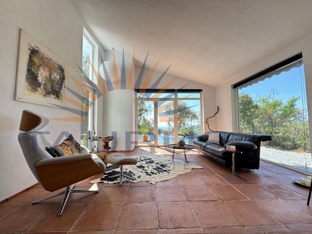 3 sovrum Villa till salu i Sayalonga med pool garage - 475 000 € (Ref: 9701482)