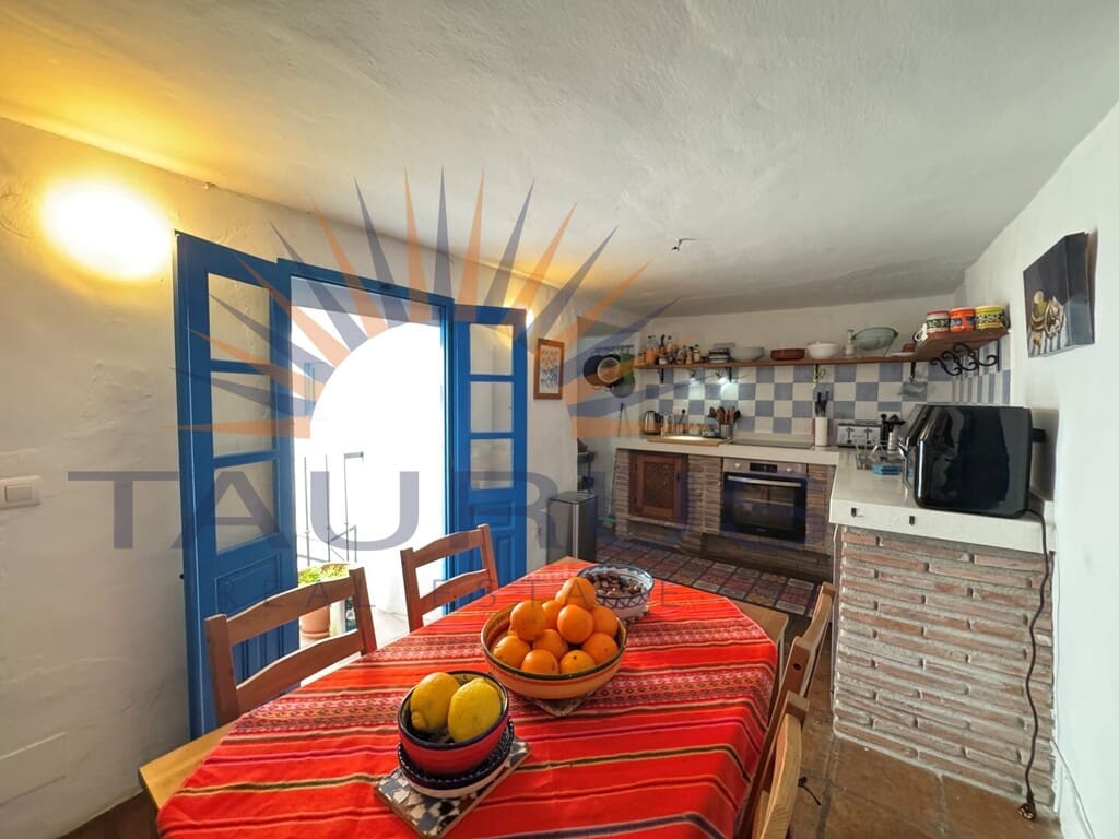 3 soveværelse Byhus til salg i Competa - € 195.000 (Ref: 9701483)