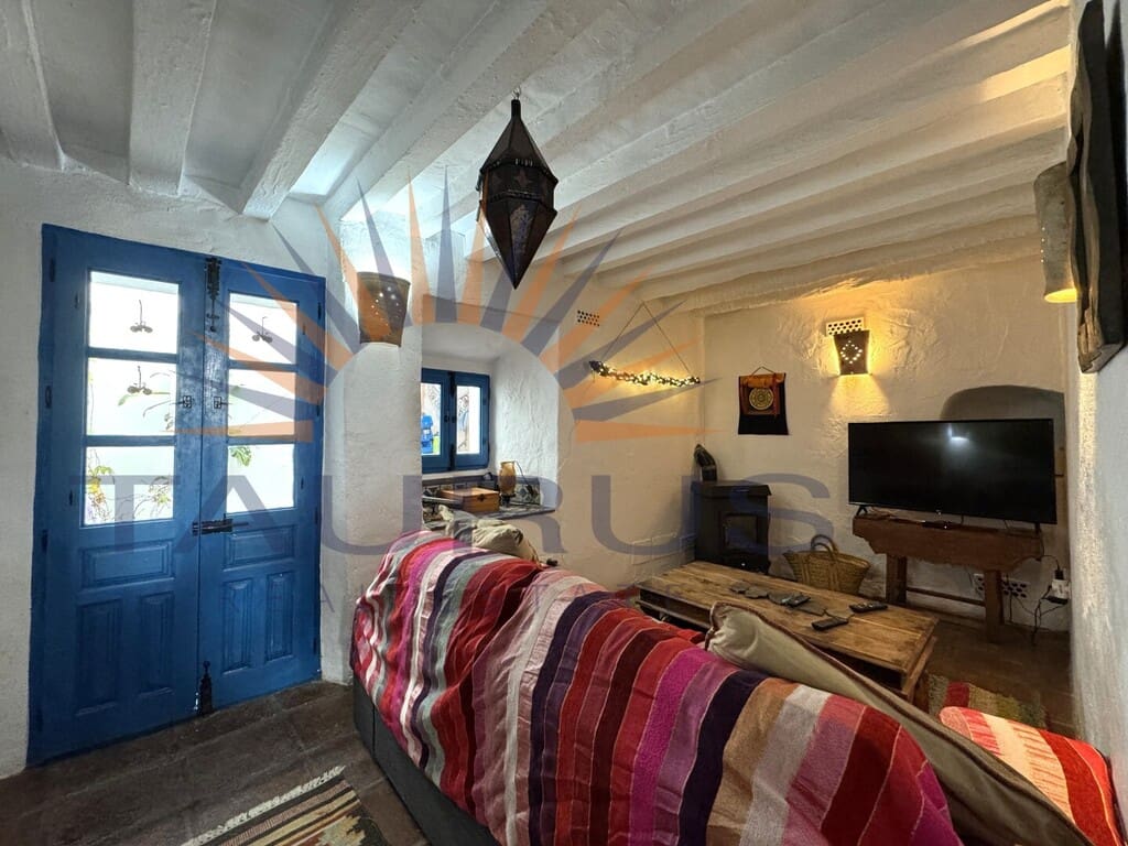 3 soveværelse Byhus til salg i Competa - € 195.000 (Ref: 9701483)