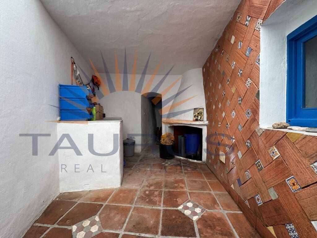 3 soveværelse Byhus til salg i Competa - € 195.000 (Ref: 9701483)