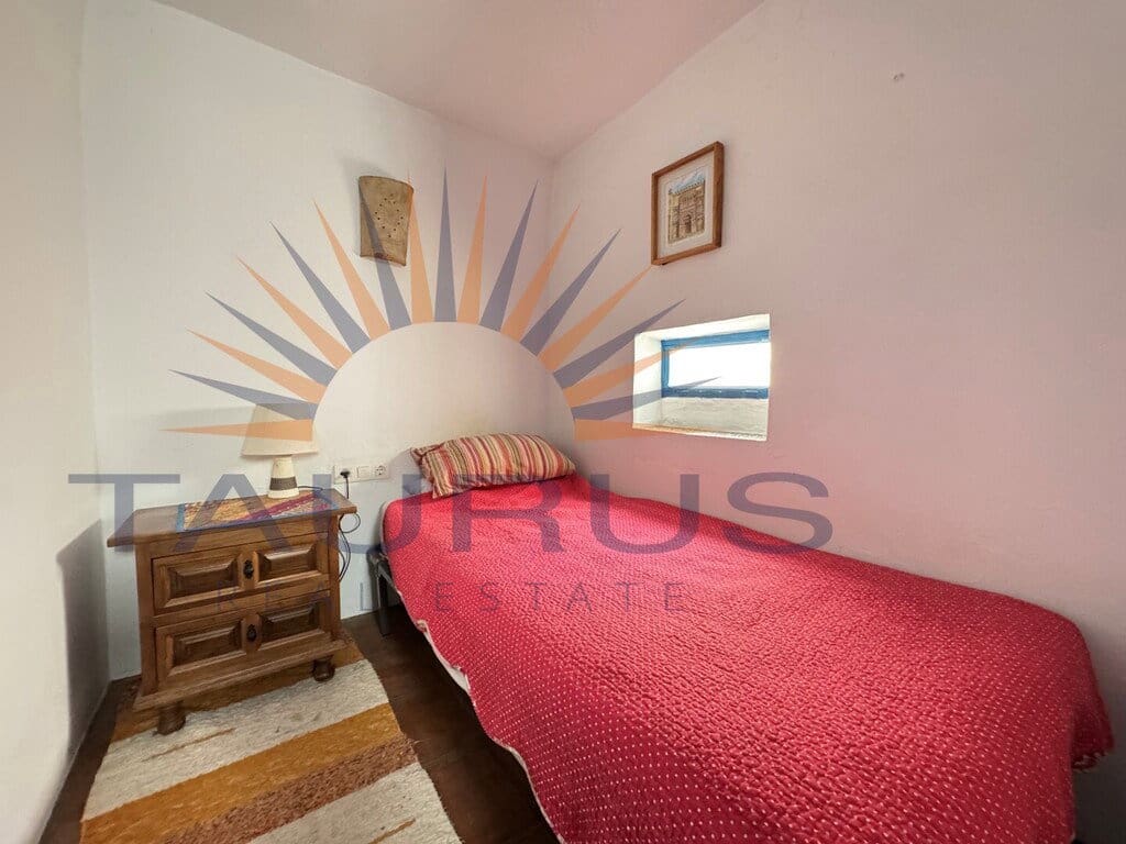 3 bedroom Townhouse for sale in Competa - € 175,000 (Ref: 9701483)