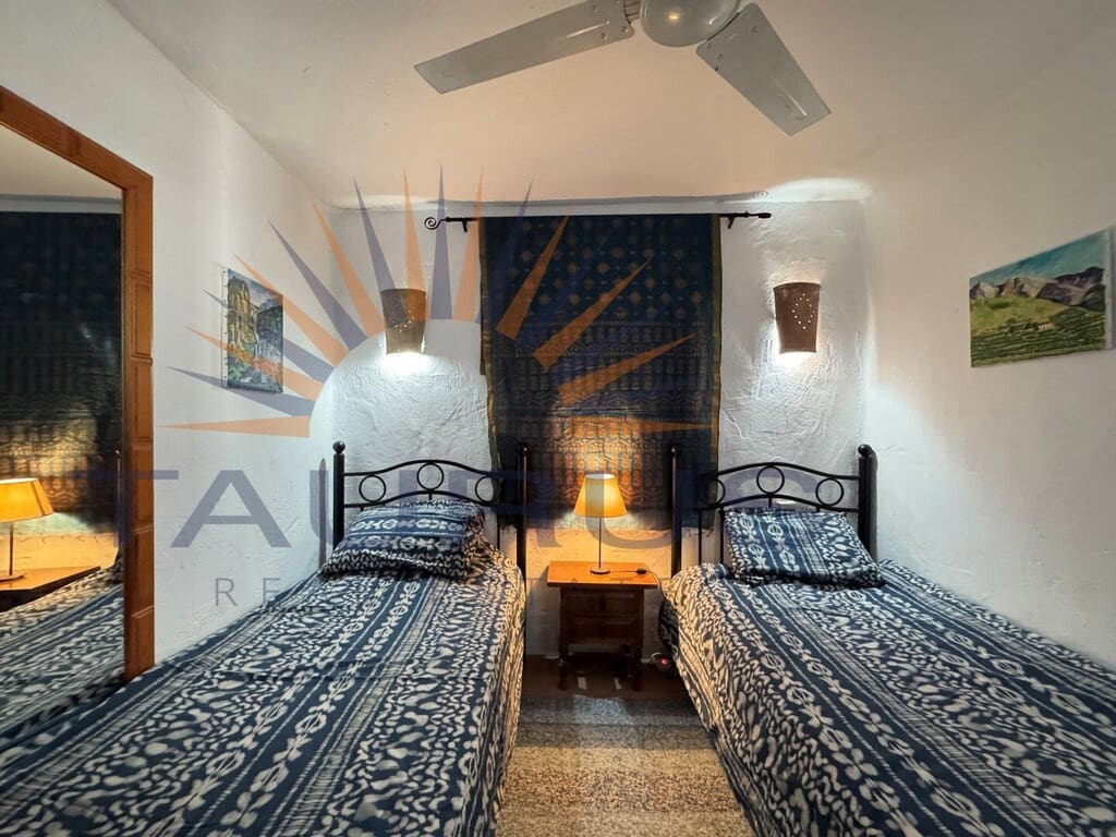 3 bedroom Townhouse for sale in Competa - € 175,000 (Ref: 9701483)