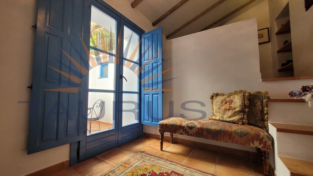 3 bedroom Townhouse for sale in Competa with pool - € 399,950 (Ref: 9732031)