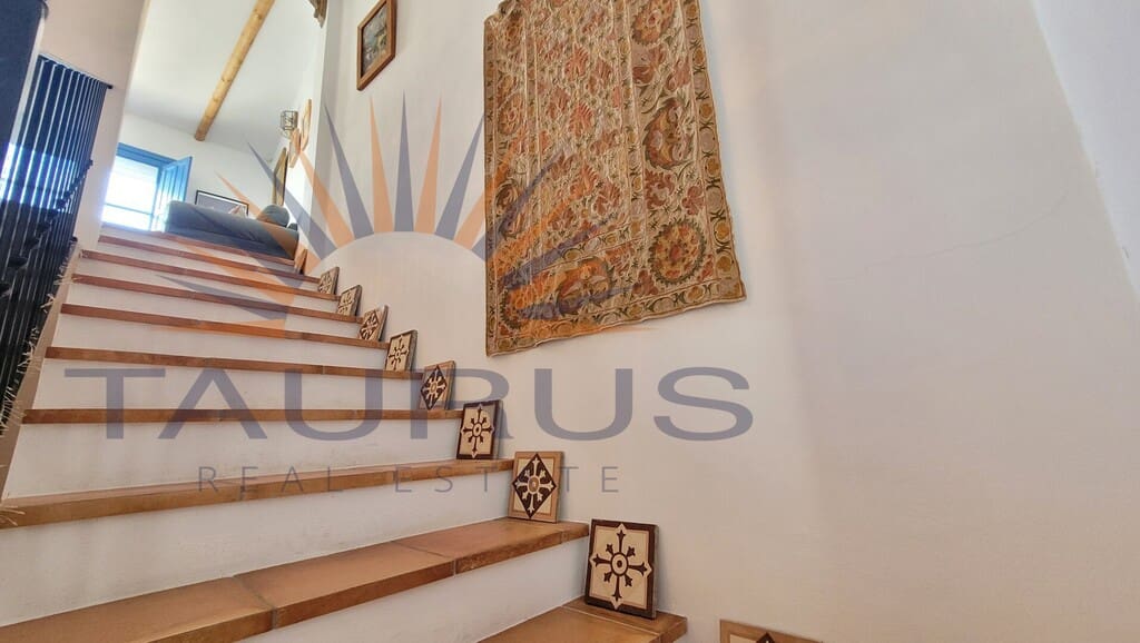 3 bedroom Townhouse for sale in Competa with pool - € 399,950 (Ref: 9732031)