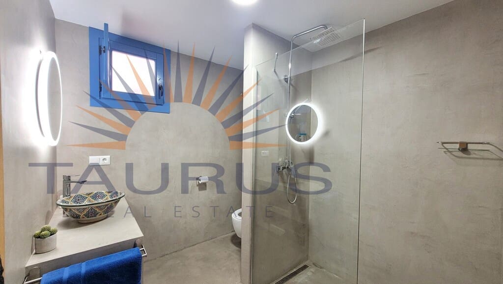 3 bedroom Townhouse for sale in Competa with pool - € 399,950 (Ref: 9732031)