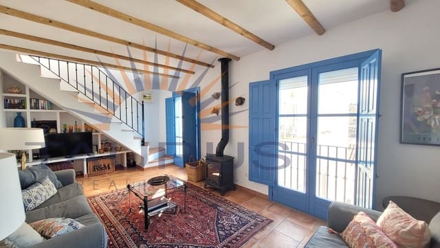 3 bedroom Townhouse for sale in Cómpeta with pool - € 399,950 (Ref: 9732031)