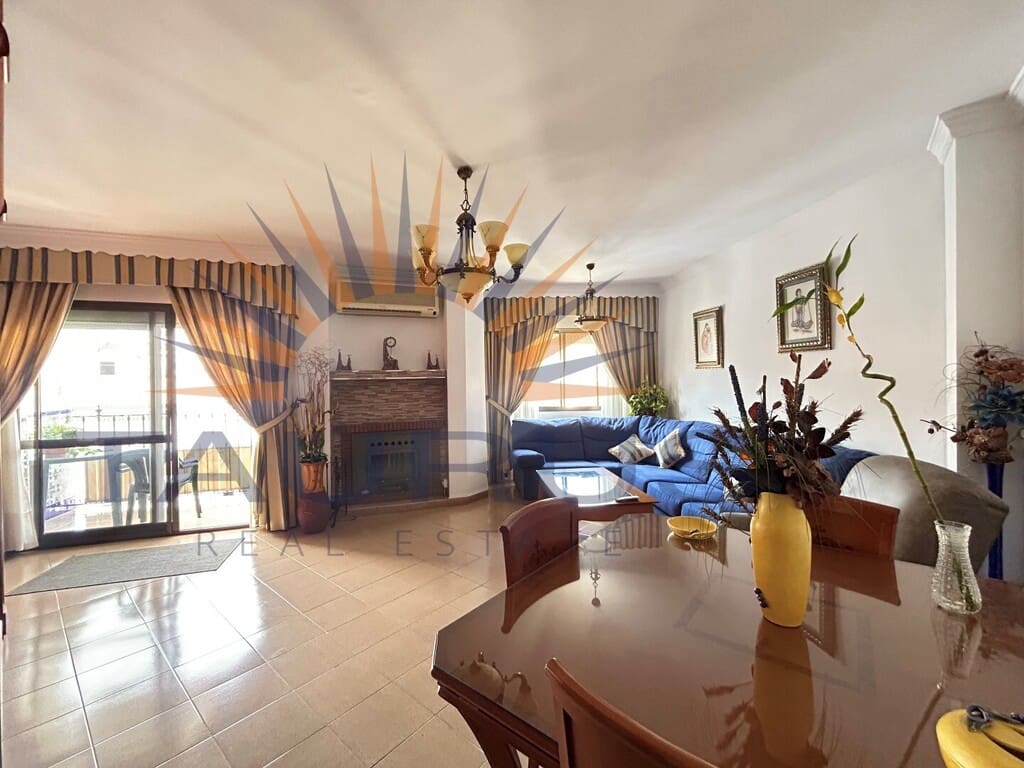 Casa de 3 habitaciones en Algarrobo en venta - 250.000 € (Ref: 9732032)