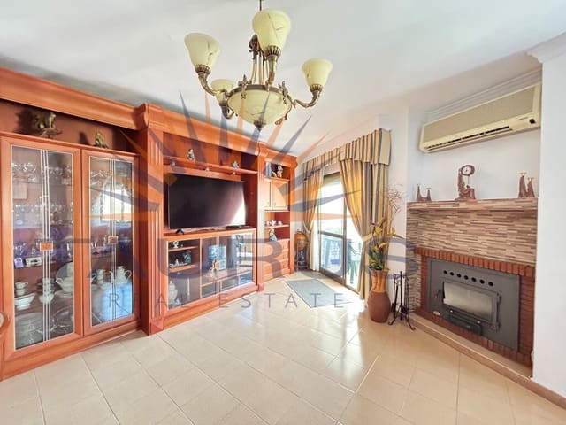 Casa de 3 habitaciones en Algarrobo en venta - 250.000 € (Ref: 9732032)