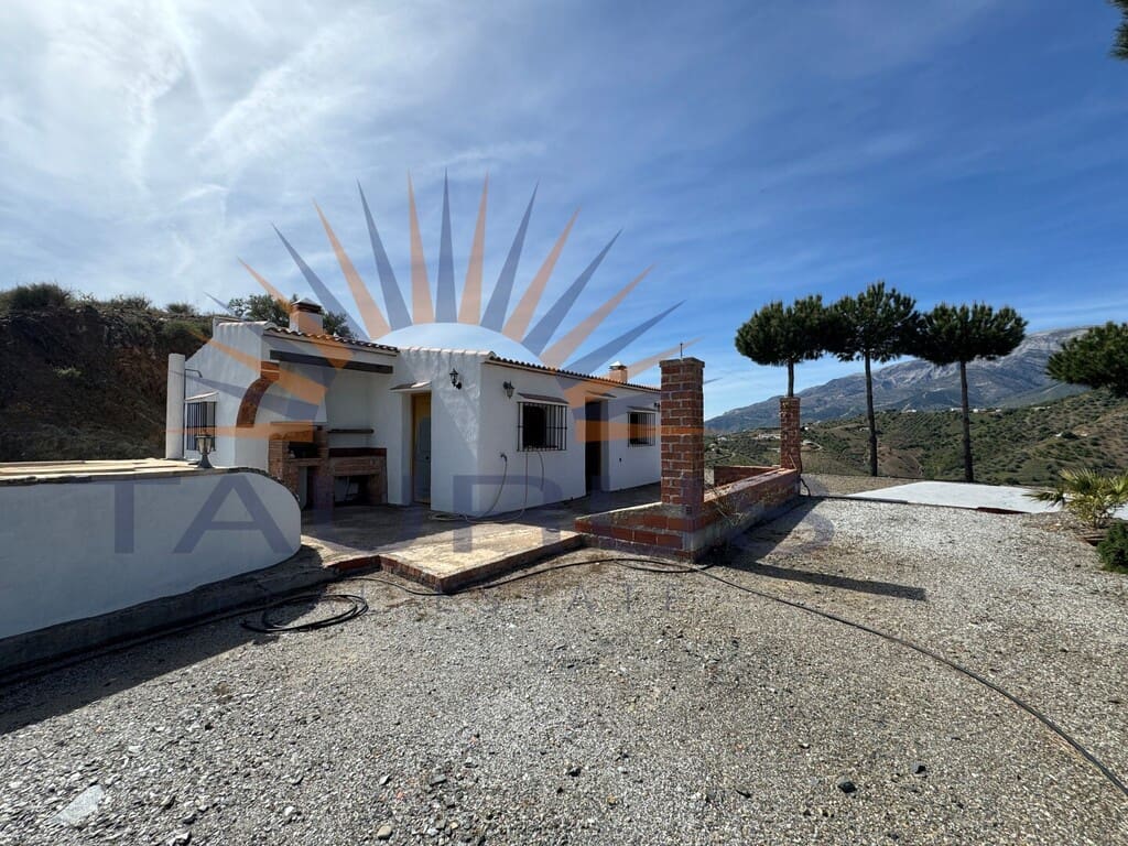 2 bedroom Villa for sale in Archez with pool - € 180,000 (Ref: 9786819)