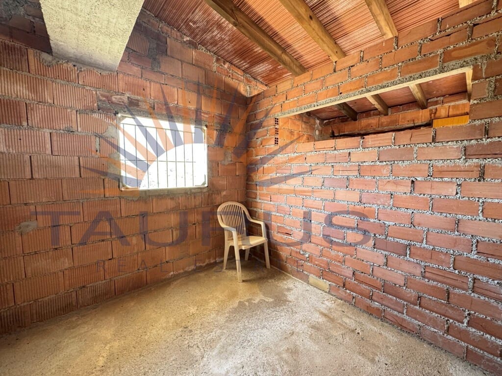 2 bedroom Villa for sale in Archez with pool - € 180,000 (Ref: 9786819)