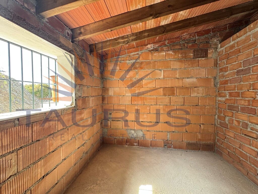 2 bedroom Villa for sale in Archez with pool - € 180,000 (Ref: 9786819)