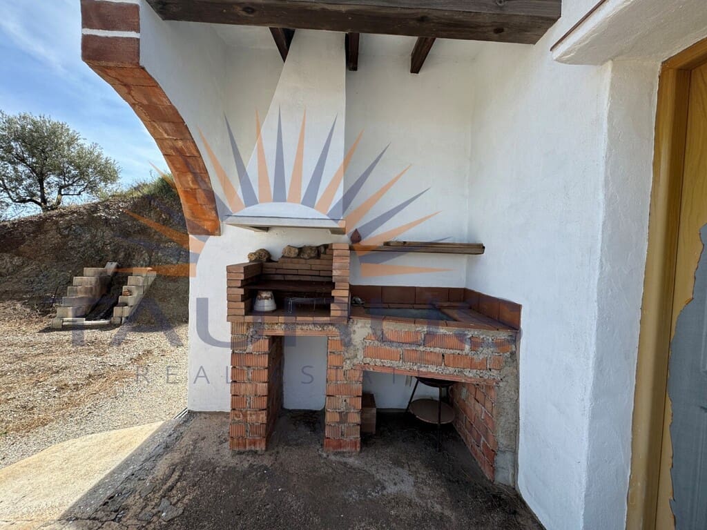 2 bedroom Villa for sale in Archez with pool - € 180,000 (Ref: 9786819)