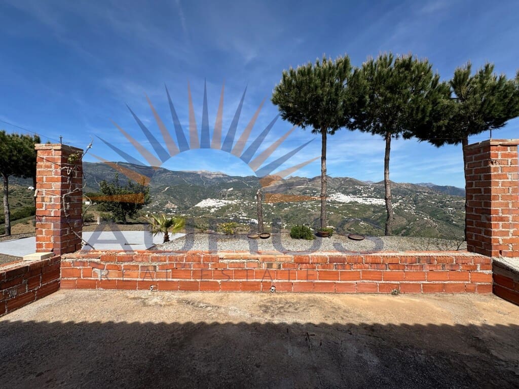 2 bedroom Villa for sale in Archez with pool - € 180,000 (Ref: 9786819)