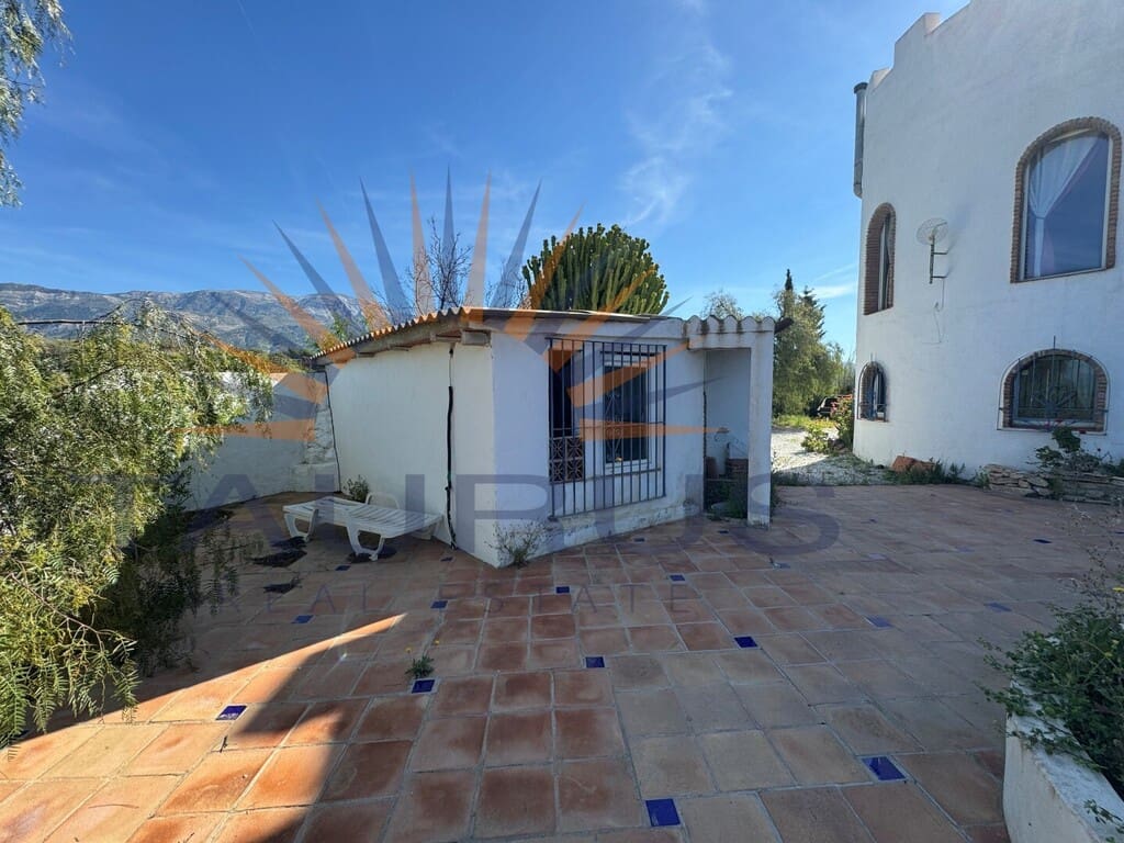 5 sovrum Villa till salu i Sedella med pool - 280 000 € (Ref: 9790957)