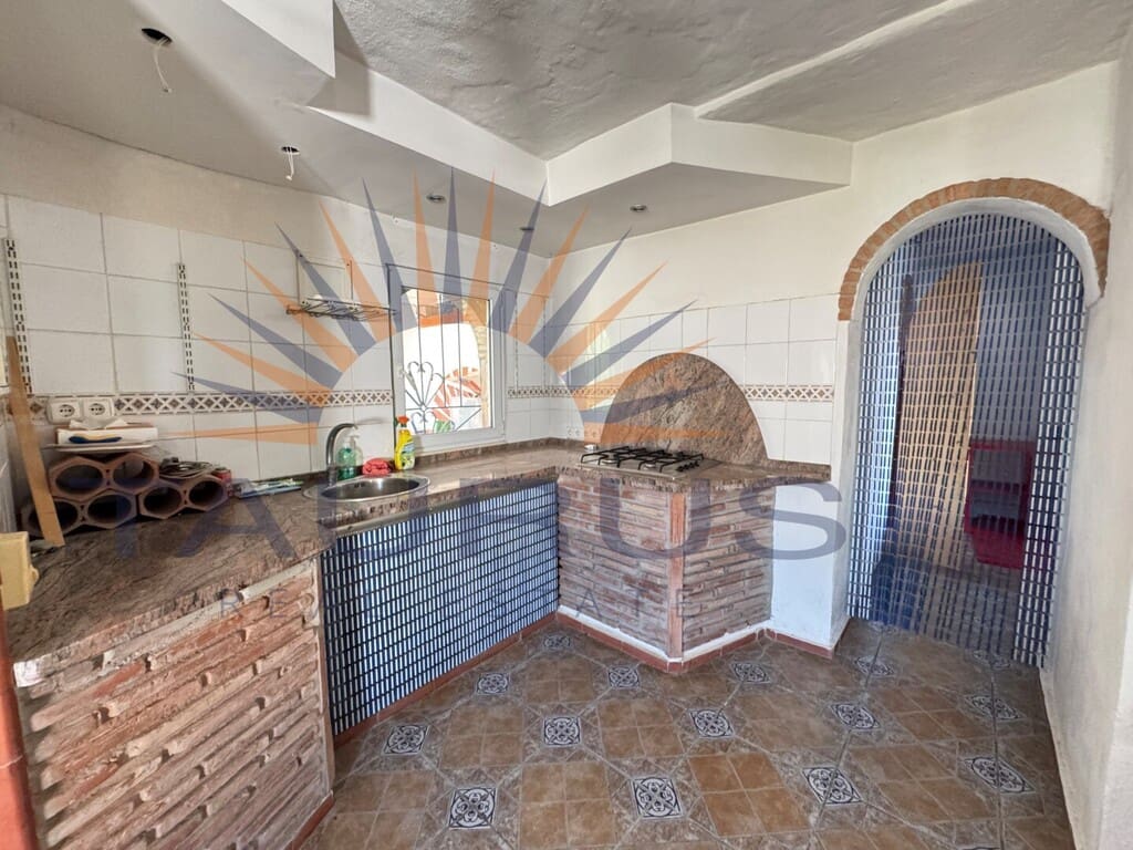 5 sovrum Villa till salu i Sedella med pool - 280 000 € (Ref: 9790957)